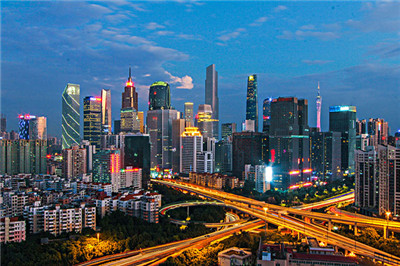 奢华体验：广州商务模特过夜的独家待遇